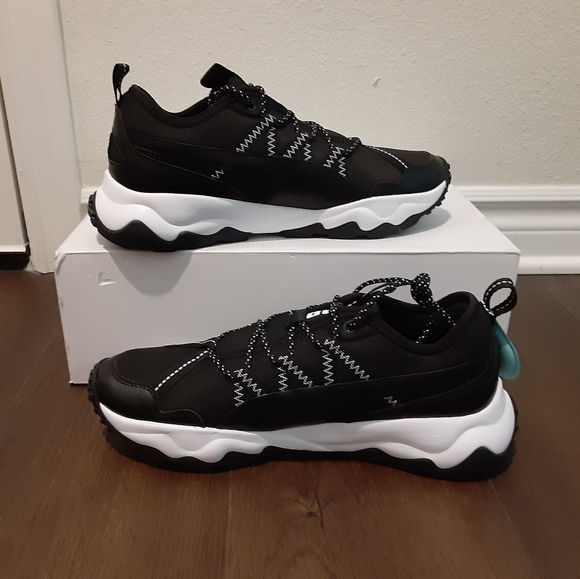 Puma - Picture 4 of 4